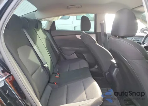 2022 Kia Forte Fe z USA, uszkodzony, nr VIN 3KPF24AD6NE497955